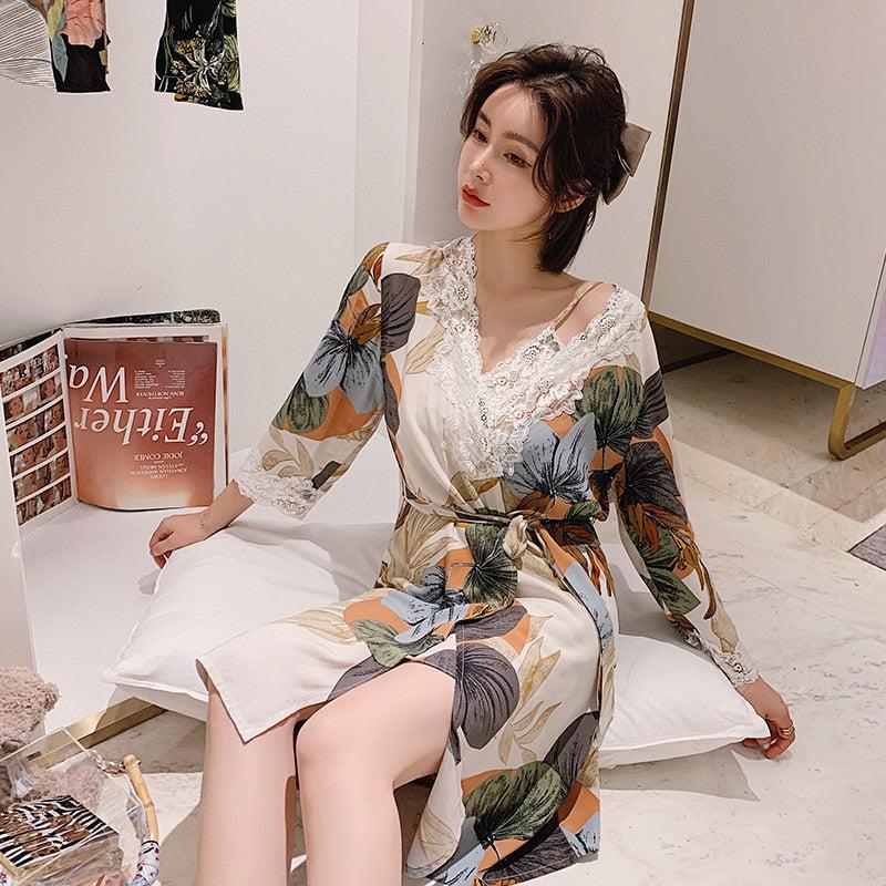 Kimono Femme Japonais Fleurs de Cerisier – Image 3