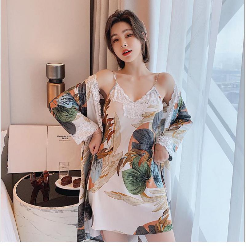 Kimono Femme Japonais Fleurs de Cerisier – Image 4